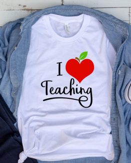 T-Shirt Apple Heart I Love Teaching by Clotee.com Aesthetic Clothing