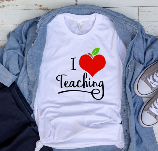 T-Shirt Apple Heart I Love Teaching by Clotee.com Aesthetic Clothing