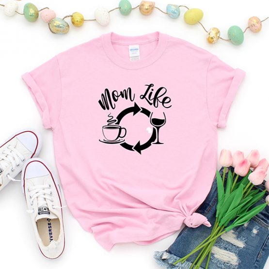 T-Shirt Mom Life Coffee Wine Repeat Mom Life by Clotee.com New Mom, Boy Mom, Cool Mom